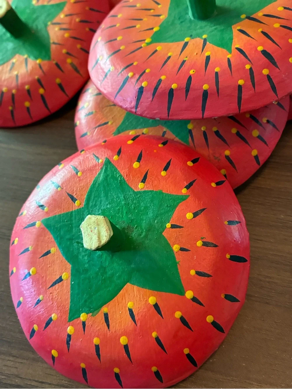 Red Wooden Strawberry vintage Coasters with lid Green Tops, 10 pc -  Party Set